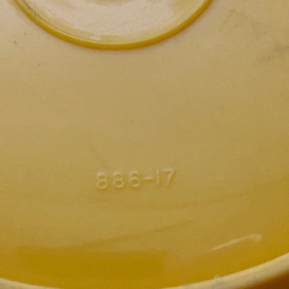 Vintage 1970's Tupperware Yellow Servalier Bowl #886-17 • NO LID • SEE PICS